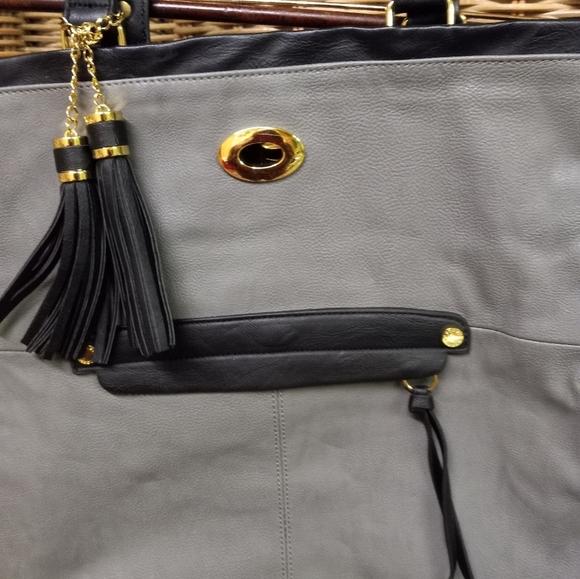 Steve Madden Tote Faux Leather Gray & Black Gym, Travel, Carry-on Bag - Picture 3 of 13